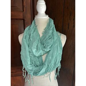 Womens Infinity Scarf - 100% Viscose - Aqua Fringed - EUC